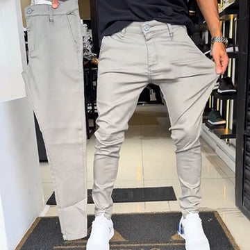 Men's slim-fit leisure trousers in plain colour